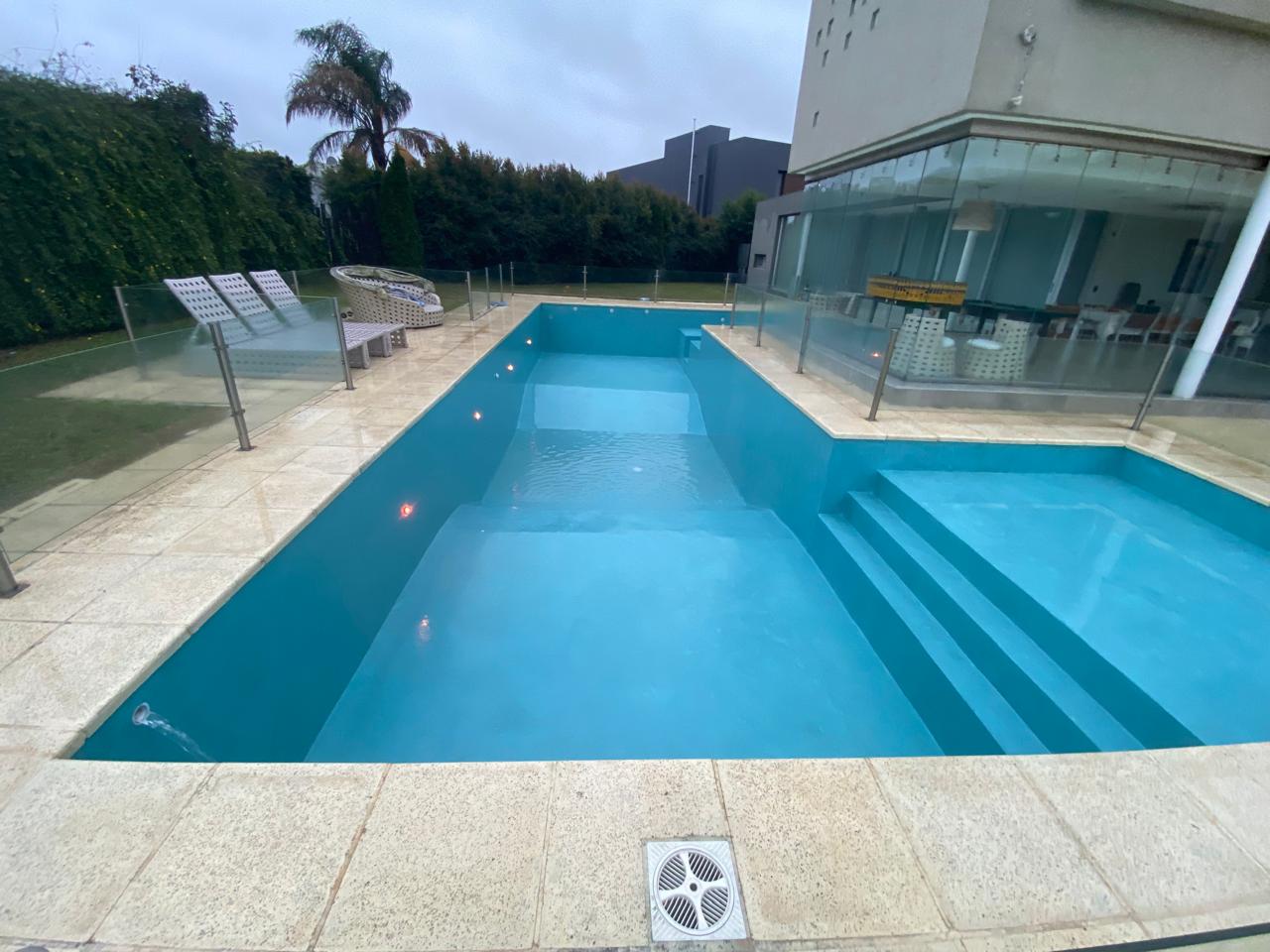 Piscina 16