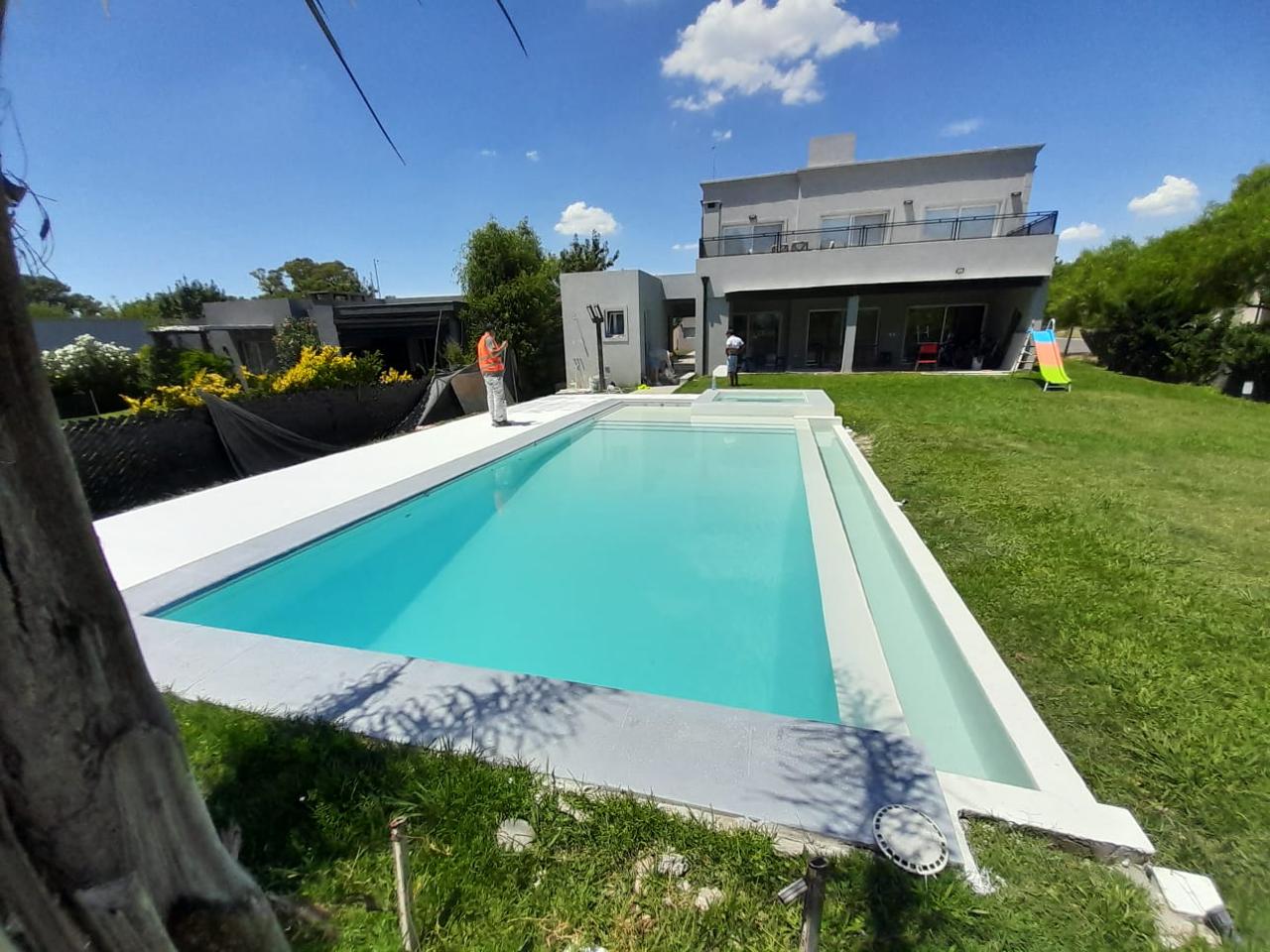 Piscina 23