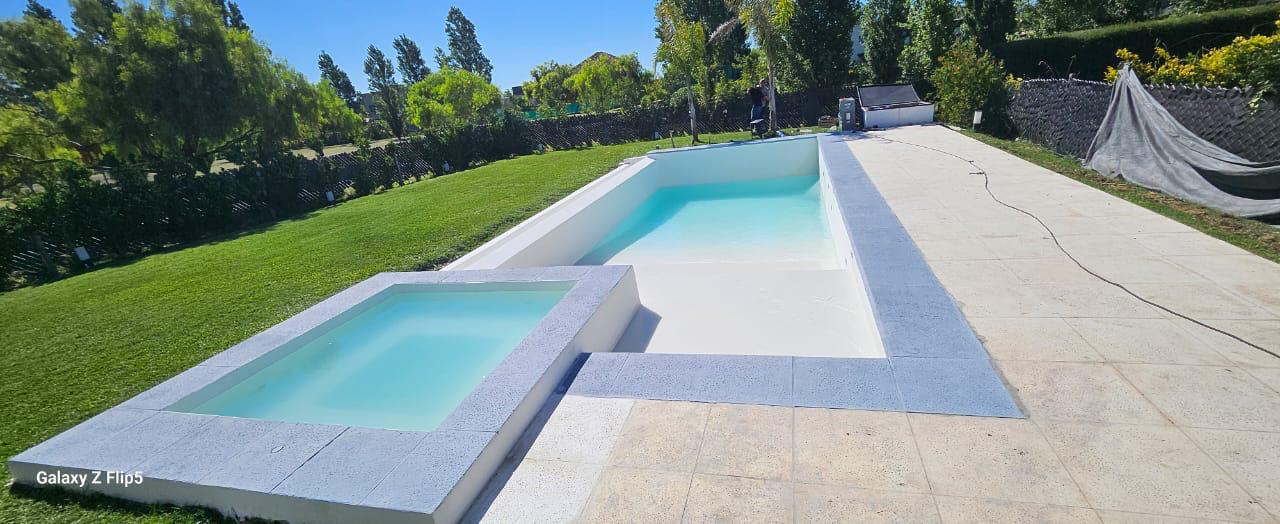 Piscina 24