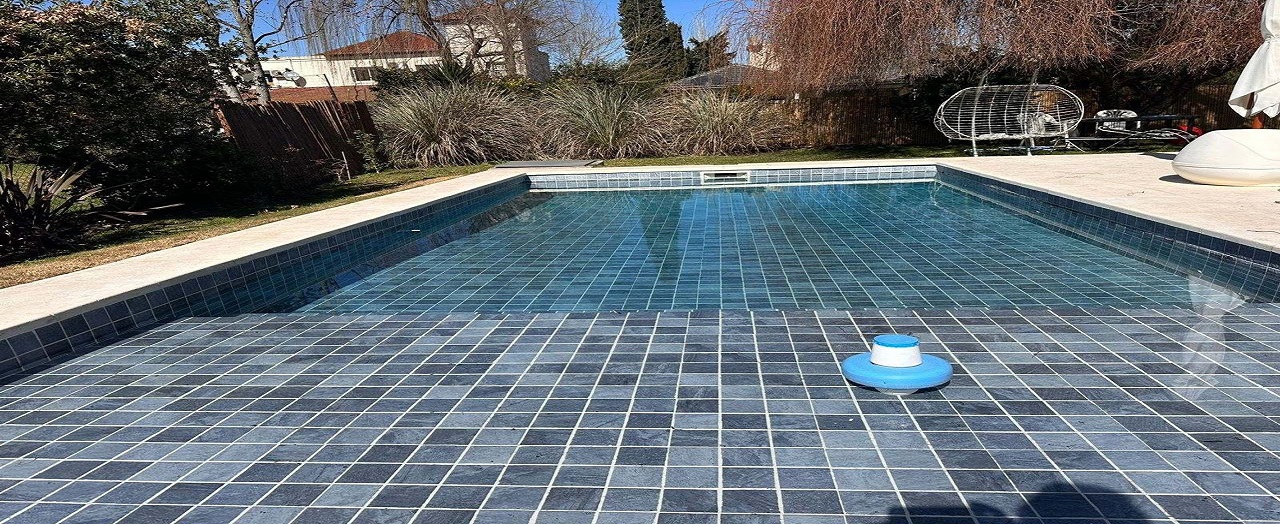 Reparación de piscinas con materiales premium